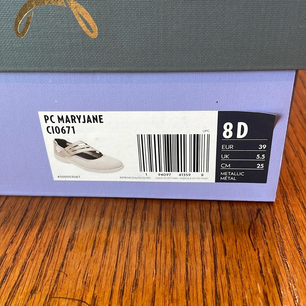 Aravon Metallic Mary Jane Flats - Picture 8 of 8
